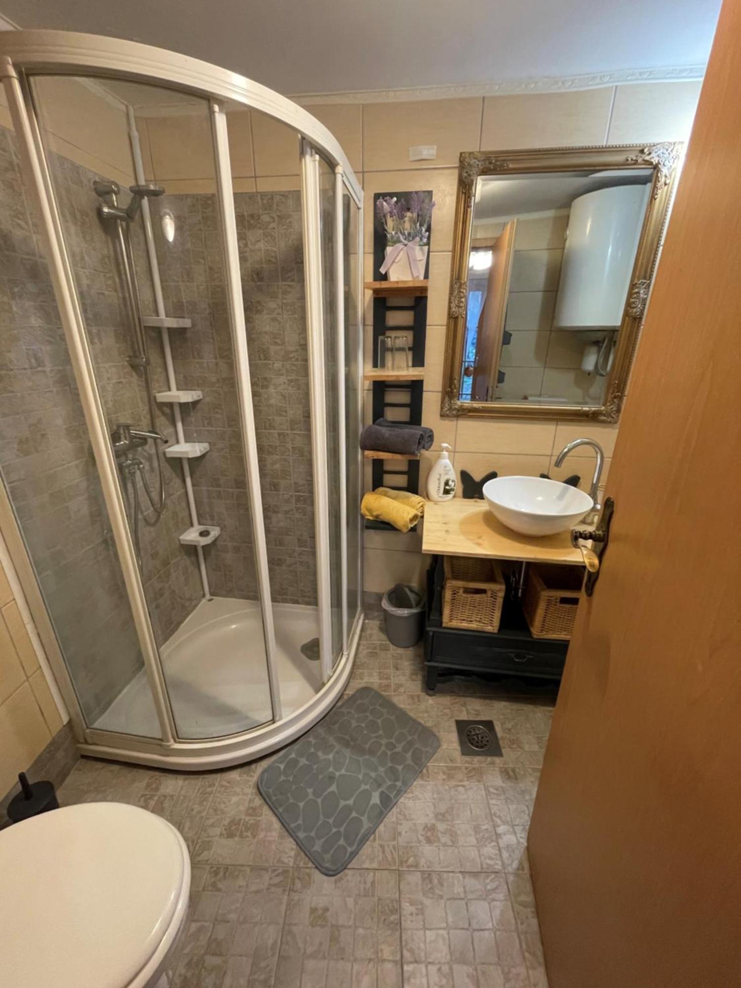 Villa Noa Jacuzzi & Sauna Изола Экстерьер фото